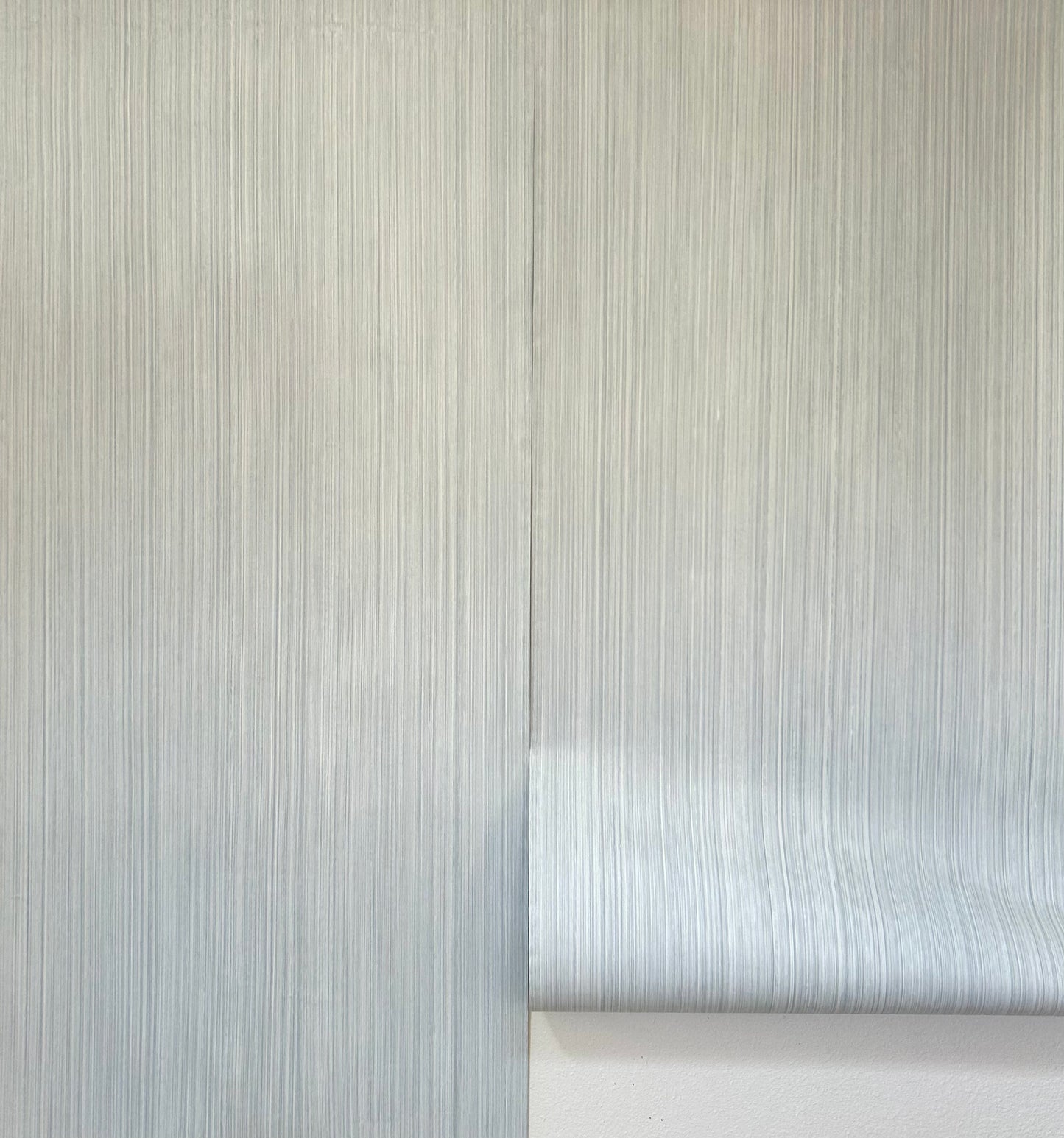 Hand-Painted Strié Wallpaper rolls