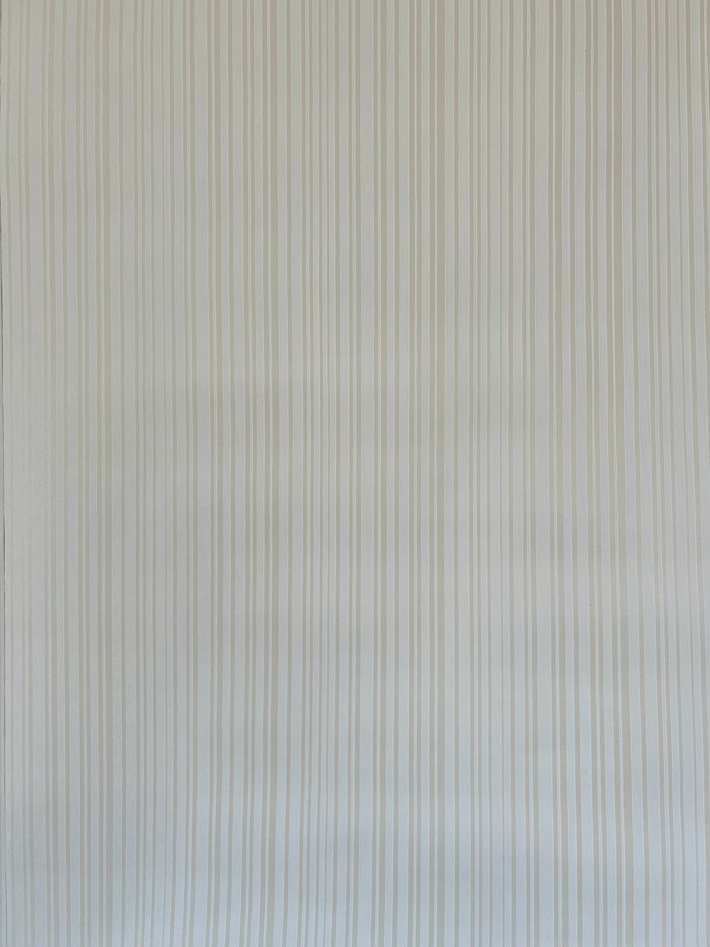 Hand-Painted Strié Wallpaper rolls